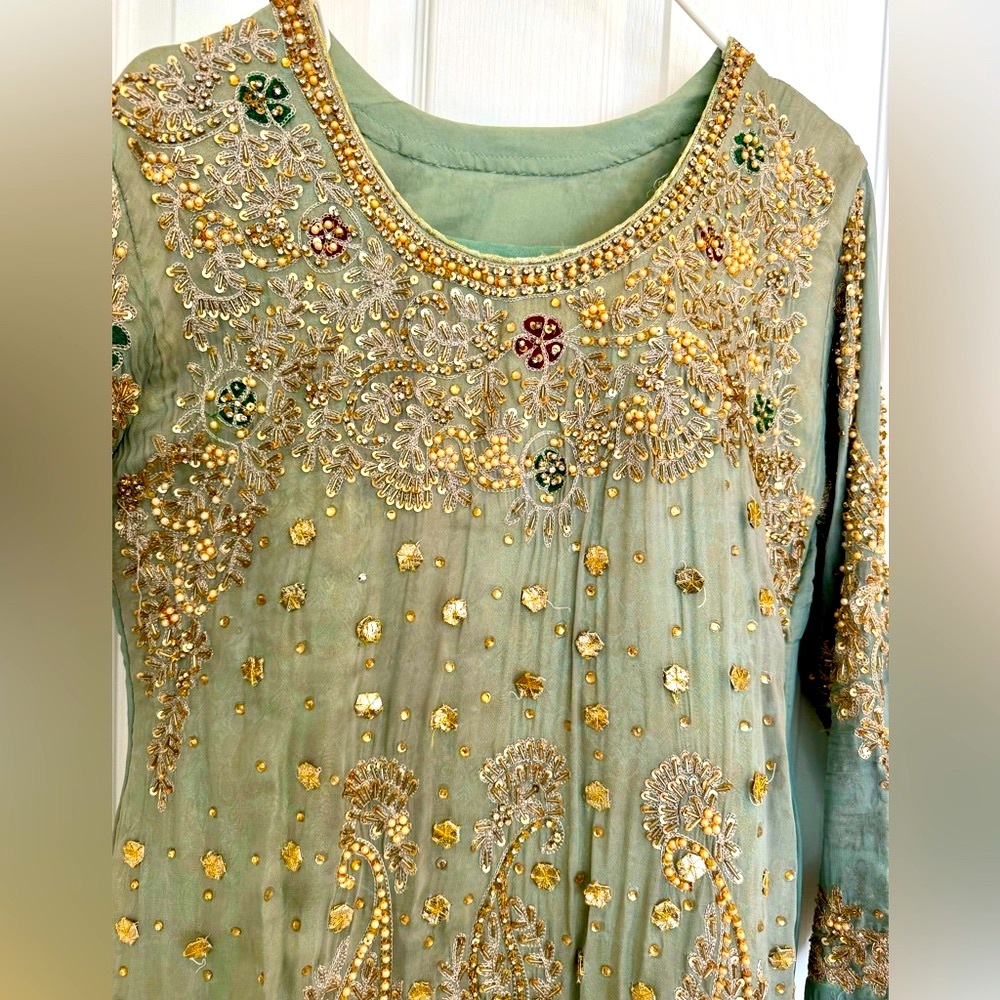 3 Piece Pakistani/Indian Sharara Outfit - Picture 7 of 8